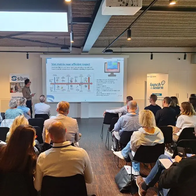 tekort aan technici in industriele sector wordt gevisualiseerd