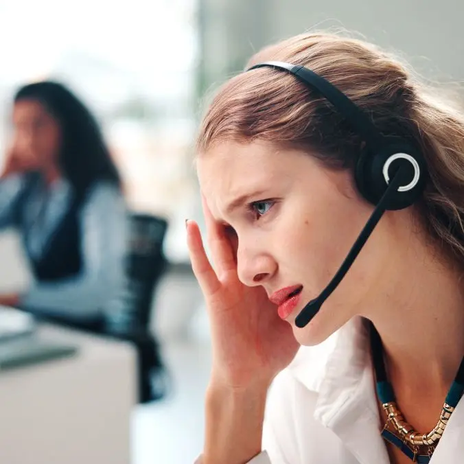 ongeduldige klant aan de telefoon