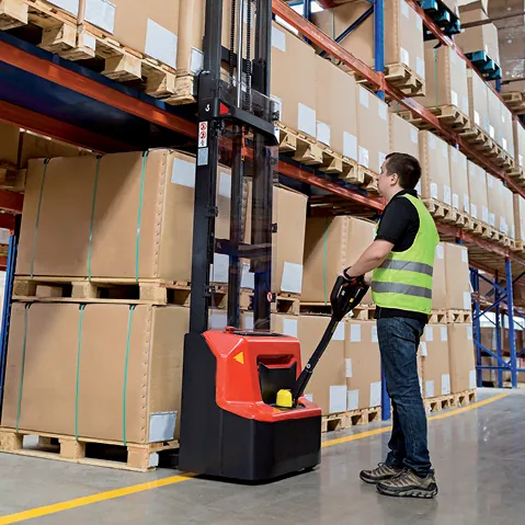 Opleiding elektrische stapelaar - SBM